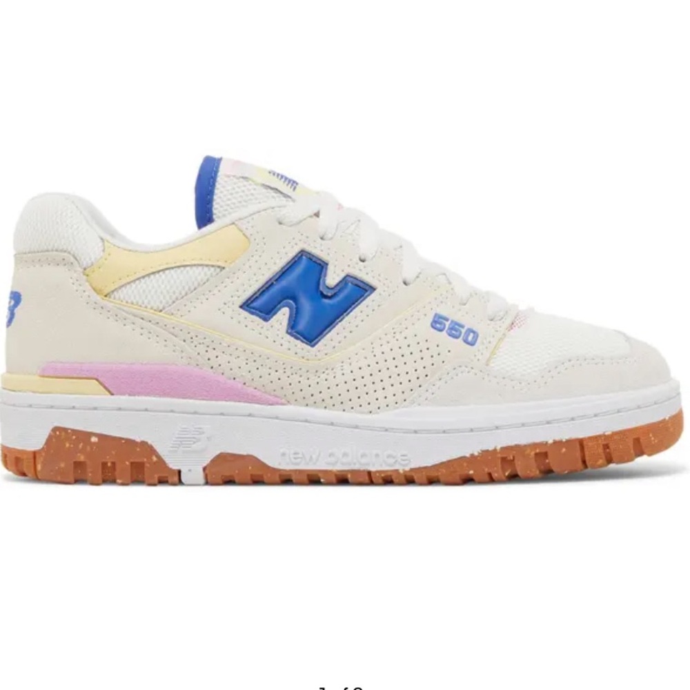 New Balance Women’s 550 Sneaker!